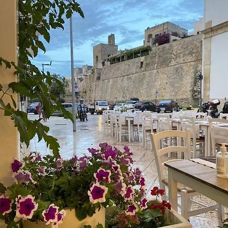 Mediterraneo Camere Otranto Bagian luar foto